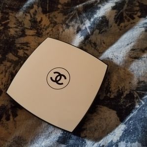 Chanel les beiges  healthy glow